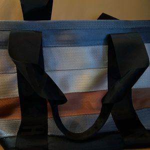 Harvey’s tree cycle tote like new